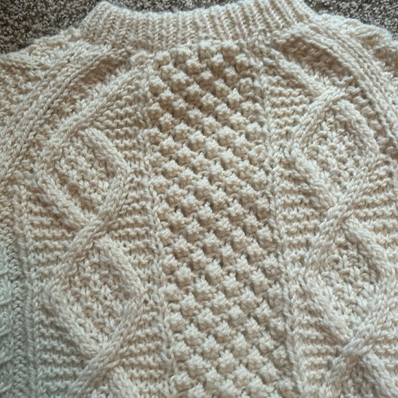 Beautifully Made Cream Color Cable Knit Crewneck Sweater, Women’s Large - Picture 2 of 9
